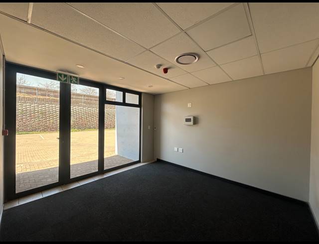 869M² WAREHOUSE TO LET IN CLAYVILLE